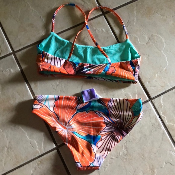 Dakine two pieces swimsuit 👙 - Picture 2 of 7